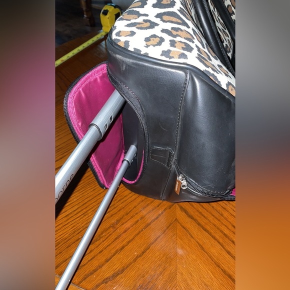 Liz Claiborne 💕Travel Bag on Wheels 💕 - Picture 5 of 11